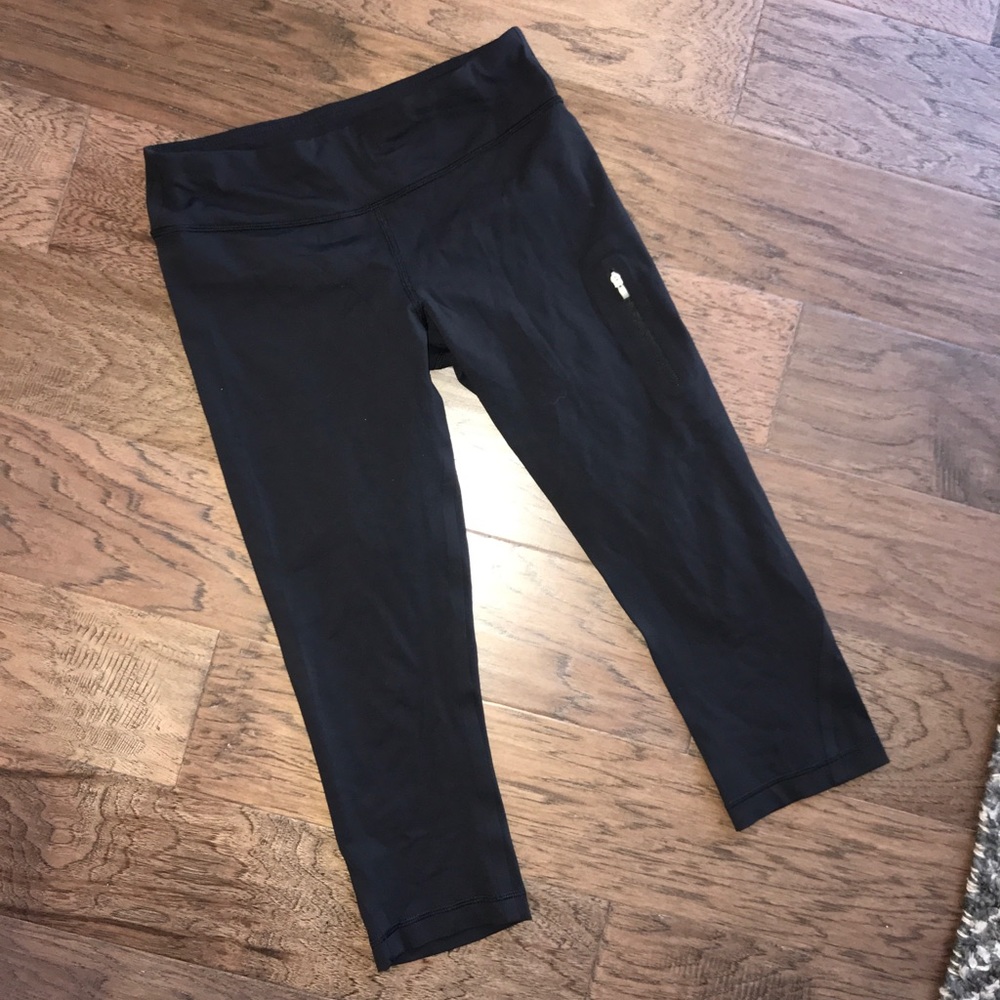 Lululemon Black Cropped Leggings